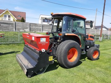 DOSEV TRÁVNIKA (SEEDING)